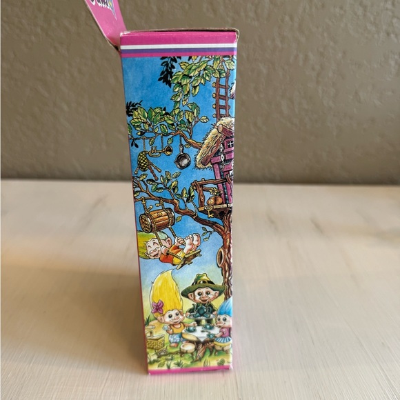 Vintage 1990’s Treasure Trolls. Purple haired troll with blue jewel. - Picture 8 of 9